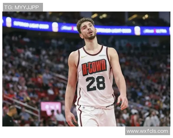 火箭半场领先灰熊9分阿门表现出色申京贡献全面莫兰特状态低迷