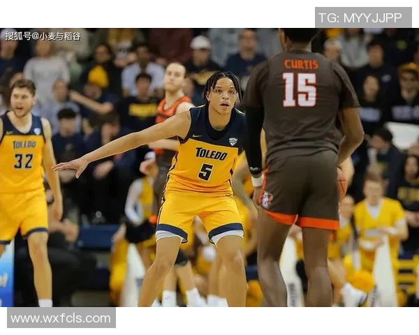 罗林斯火力全开11投8中三分球完美4投4中砍下25分助攻与抢断双双上双